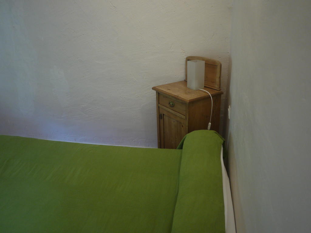 Auberge Des Seguins Buoux Bilik gambar