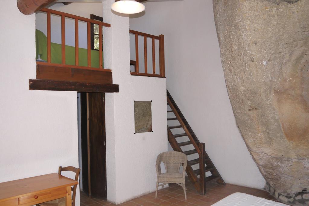 Auberge Des Seguins Buoux Bilik gambar
