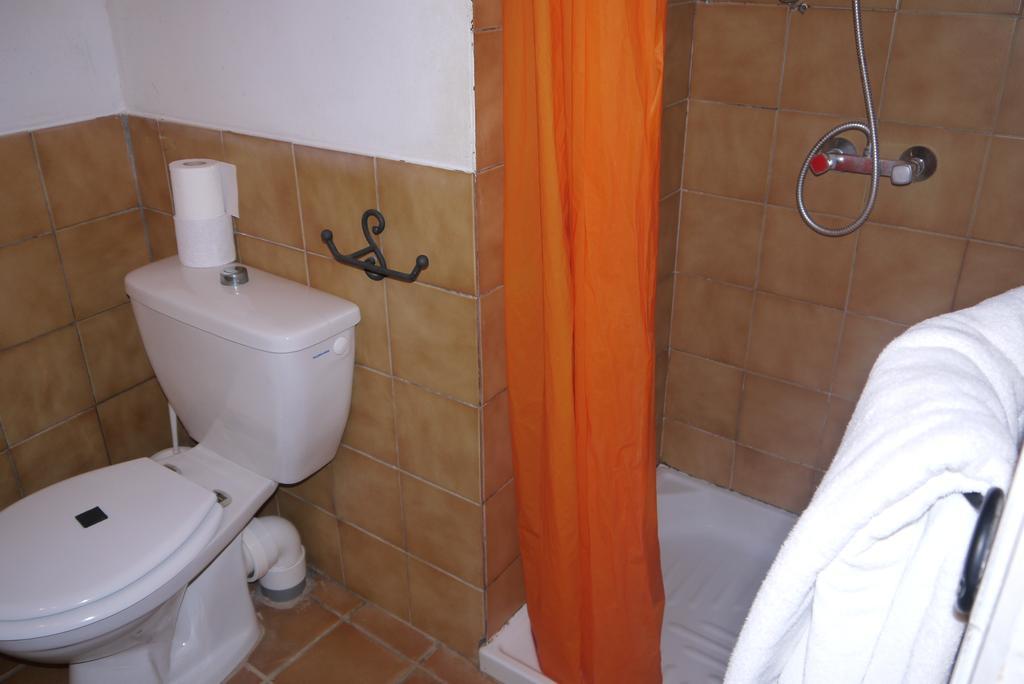 Auberge Des Seguins Buoux Bilik gambar