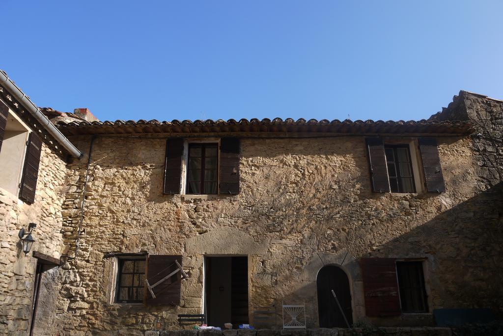 Auberge Des Seguins Buoux Luaran gambar