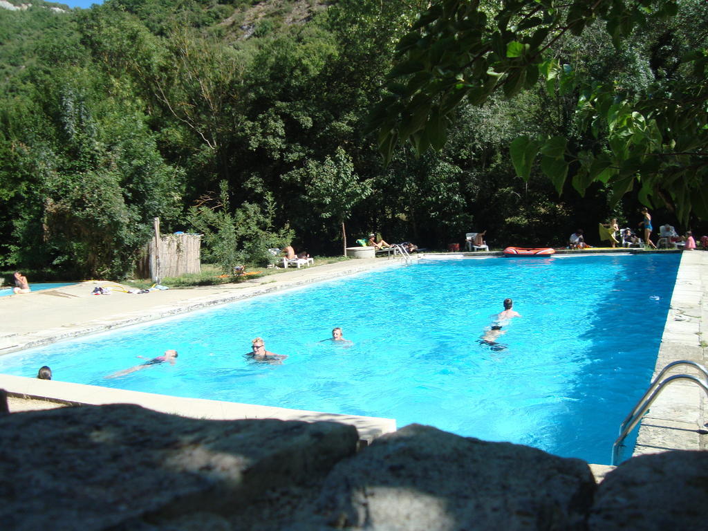 Auberge Des Seguins Buoux Luaran gambar