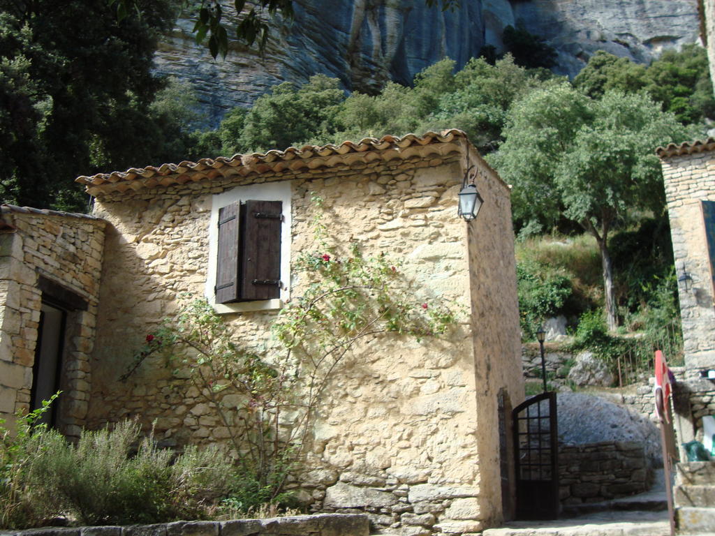 Auberge Des Seguins Buoux Luaran gambar