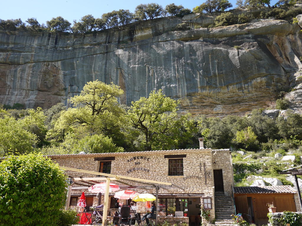 Auberge Des Seguins Buoux Luaran gambar