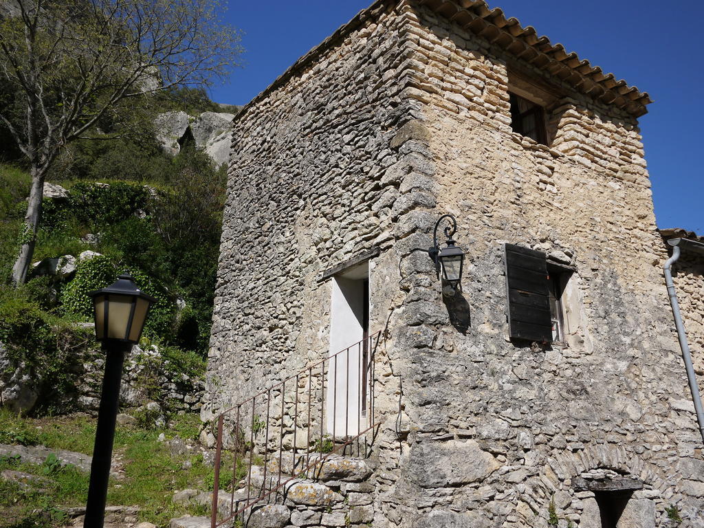 Auberge Des Seguins Buoux Luaran gambar